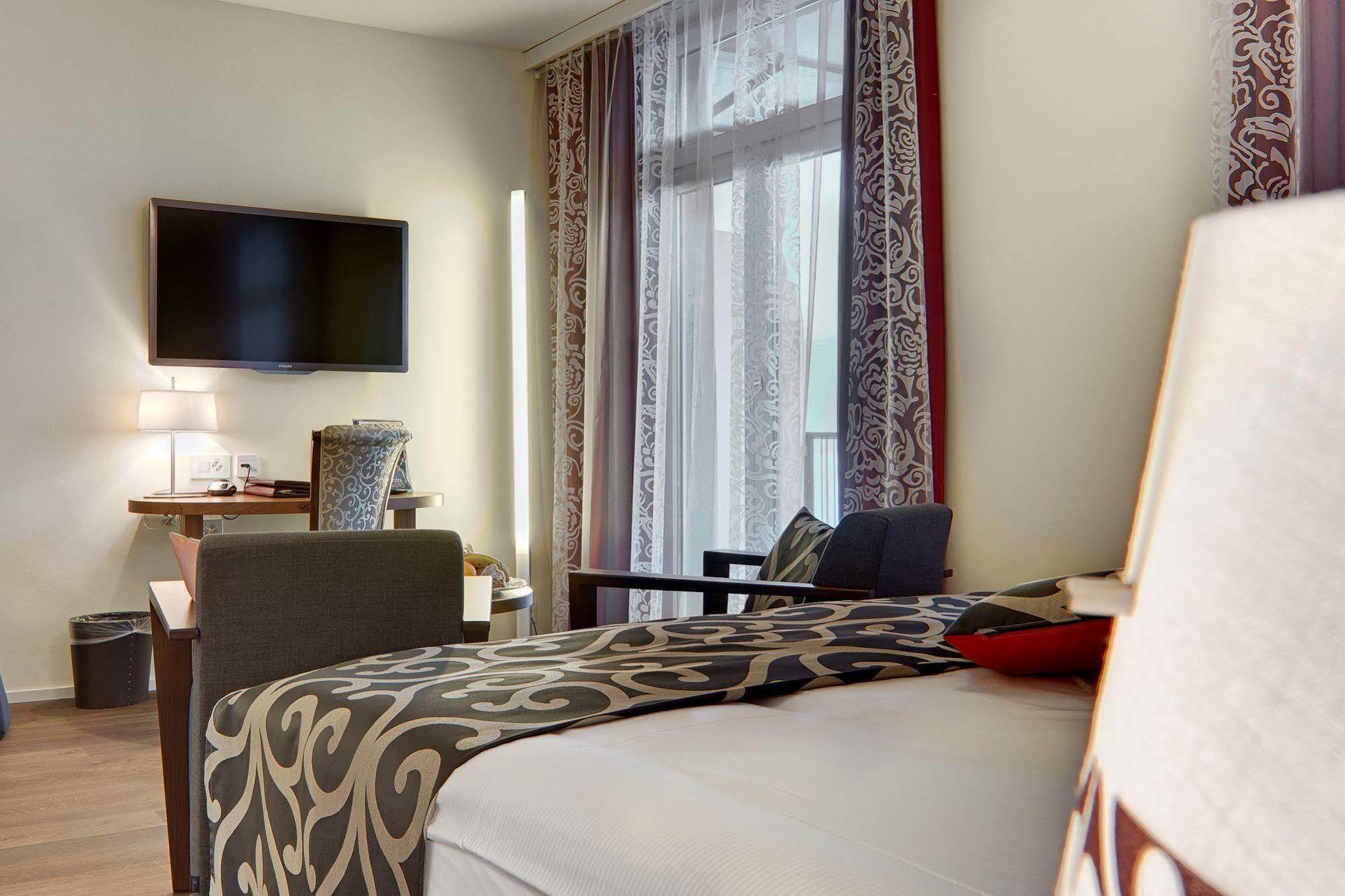 Belvedere Strandhotel Spiez Zewnętrze zdjęcie